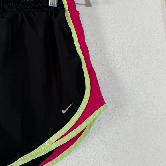 Nike running shorts - Picture 3 of 6